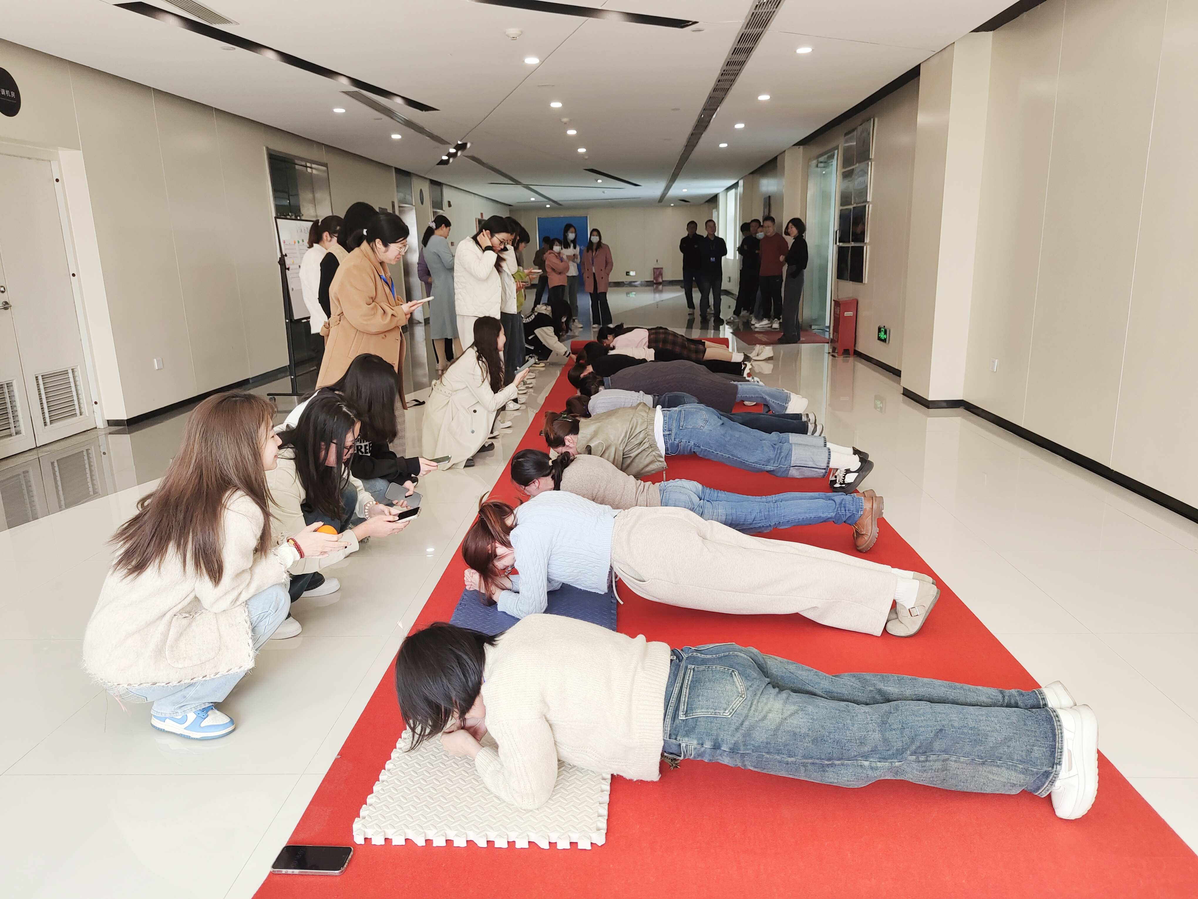 平板撑大赛-多多28知识产权代理事务所活动图片